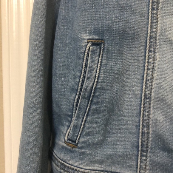 NEW Lee light wash denim jacket - Picture 7 of 10